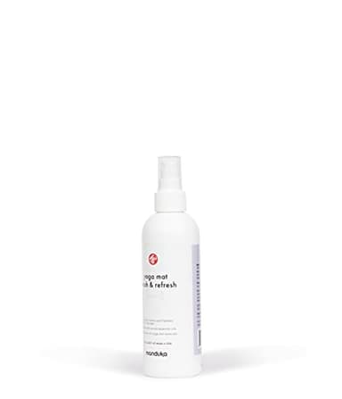 Manduka Yoga Mat Wash and Refresh – 100% Natural Essential Oil Yoga Mat Cleaning Spray, Fitness Equipment and Gym Accessories Cleaner, Non-irritating, Pet Friendly - Lavender Scent, 8 oz