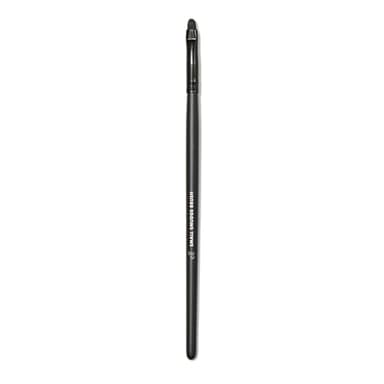 e.l.f. Small Smudge Brush for Precision Eyeshadow and Eyeliner, Synthetic