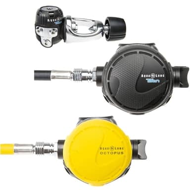 AQUALUNG Titan Regulator and Octo