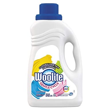 Woolite GENTLE CYCLE Liquid Laundry Detergent, 50 Fl Oz (25 loads) With Color Renew, HE & Regular Washers (Packaging May Vary)