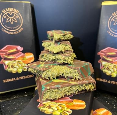 Viral DUBAI Chocolate | Large Size 6.7 oz (190g), Milk Chocolate Bar, Pistachio Knafeh Flavor by MANSUR Est. 1891 | Ideal for Christmas, Birthdays, Easter, Anniversaries, Thanksgiving & Special Treats