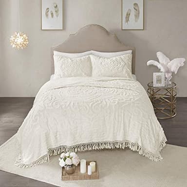 Madison Park Lightweight, Breathable Chenille Tufted Cotton Quilt, Shabby Chic Boho Medallion Design, Tassel Fringe Bedspread Coverlet, Shams Twin/Twin XL(68"x92"), Laetitia, Ivory 2 Piece