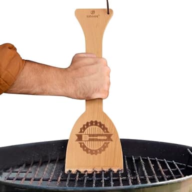 Wooden BBQ Grill Scraper – Beech Wood Griddle Cleaner for Traeger and Other Grills, No Metal Bristles, Safe and Durable Grill Cleaning Tool with Grooved Edge