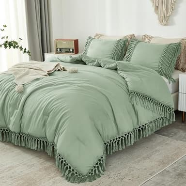 Andency Sage Green Comforter Set Queen Size, 3 Pieces Boho Tassel Lightweight Vintage Soft Bedding Comforter Sets, All Season Fluffy Fringe Bed Set (90x90In Comforter & 2 Pillowcases)